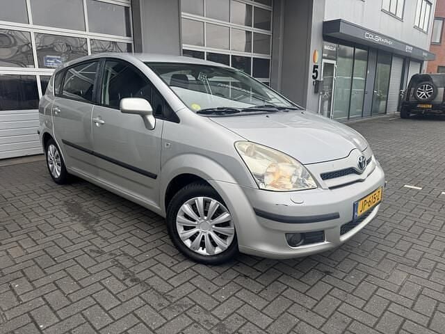 Grijs Gebruikt 2006 Toyota Corolla Verso Terra MPV | € 3.995 (Eerlijke prijs) - Afbeelding 1/4