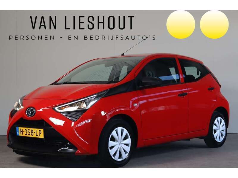 Rood Gebruikt 2020 Toyota Aygo Hatchback | € 9.700 (Eerlijke prijs) - Afbeelding 1/4