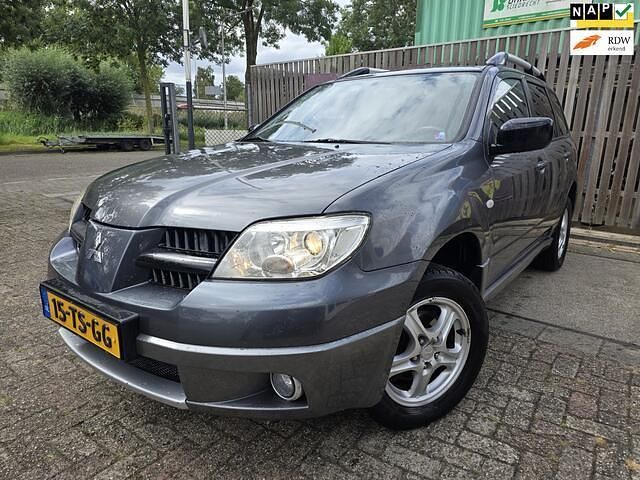 Grijs Gebruikt 2007 Mitsubishi Outlander Invite+ SUV | € 2.699 (Eerlijke prijs) - Afbeelding 1/4
