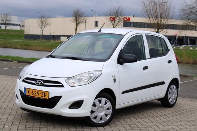 Wit Gebruikt 2013 Hyundai i10 Hatchback | € 4.499 (Eerlijke prijs) - Afbeelding 1/4