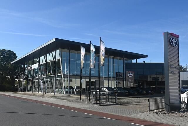 Wit Nieuw 2025 Toyota Aygo X Pulse SUV | € 21.995 (Eerlijke prijs) - Afbeelding 1/3