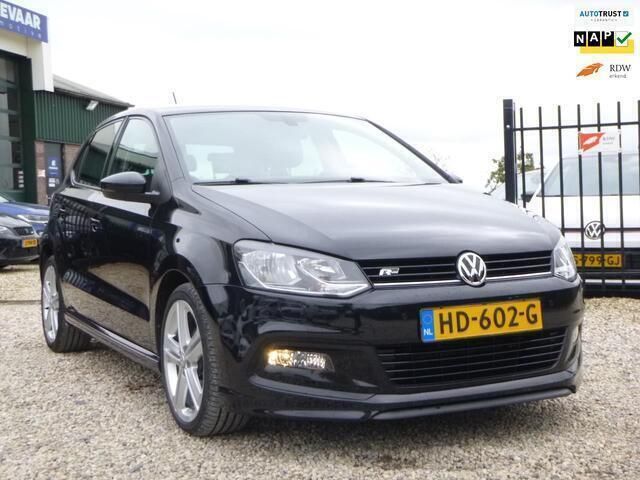 Zwart Occasion 2015 VW Polo Highline Hatchback | € 10.950 (Iets duurder) - Afbeelding 1/4