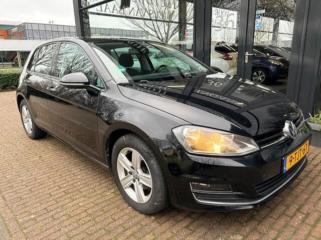 Occasion VW Golf VII Highline 105 PK (77 kW) 2014 Zwart (metallic) Hatchback
