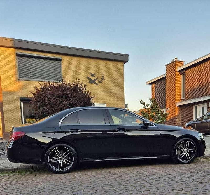 Zwart Gebruikt 2017 Mercedes E200 Business Sedan | € 27.000 (Super prijs) - Afbeelding 1/4