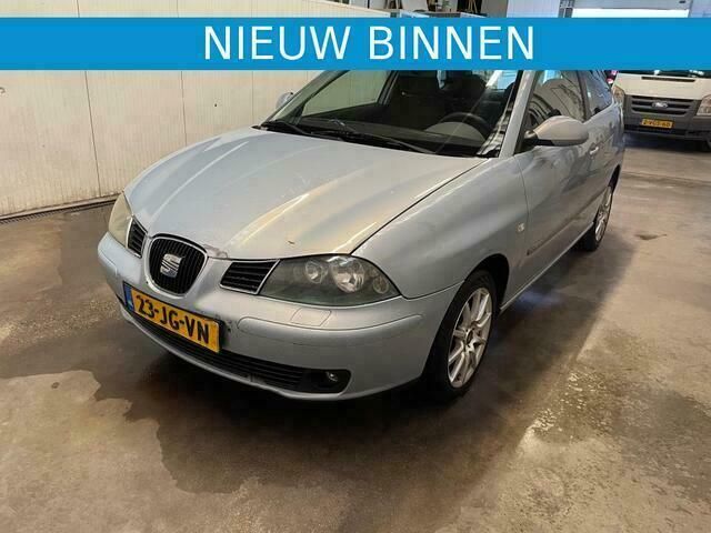 Blauw Gebruikt 2002 Seat Ibiza Hatchback | € 749 (Goede deal) - Afbeelding 1/4