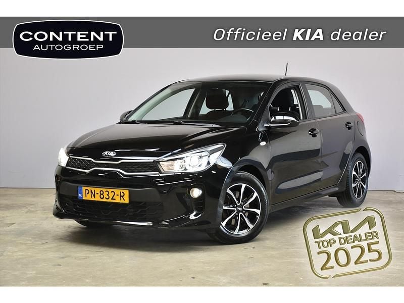 Zwart Gebruikt 2017 Kia Rio Hatchback | € 11.940 (Eerlijke prijs) - Afbeelding 1/4