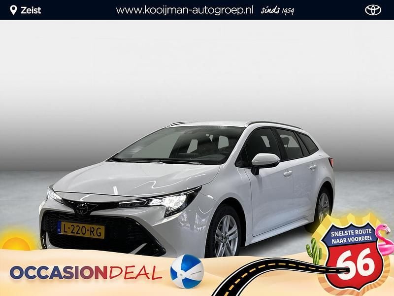 Pure white (licht wit) Gebruikt 2021 Toyota Corolla Active Stationwagen | € 22.845 (Eerlijke prijs) - Afbeelding 1/4