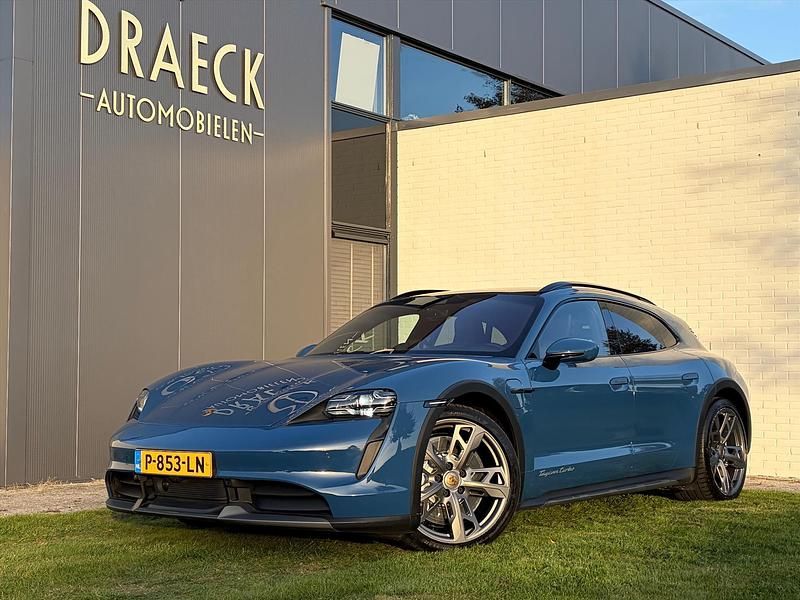 Blauw Gebruikt 2022 Porsche Taycan Cross Turismo Sedan | € 74.900 - Afbeelding 1/4