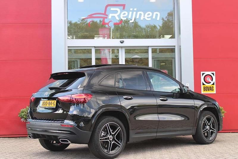 Occasion Mercedes GLA250 AMG line 218 PK (160 kW) 2023 Zwart SUV