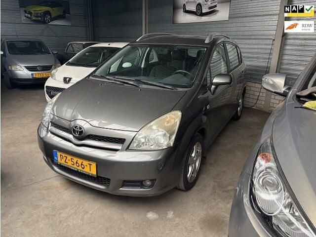 Grijs Gebruikt 2007 Toyota Verso MPV | € 2.500 - Afbeelding 1/4