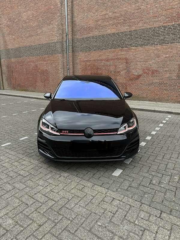 Zwart Gebruikt 2017 VW Golf VII GTI Stationwagen | € 20.750 (Eerlijke prijs) - Afbeelding 1/4