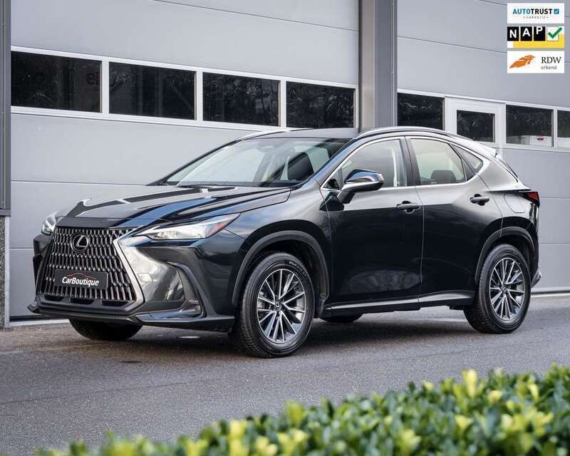 Zwart Gebruikt 2024 Lexus NX350h Business Edition SUV | € 51.999 - Afbeelding 1/4