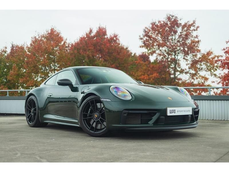 Groen Gebruikt 2022 Porsche 911 Carrera 4 GTS Coupé | € 179.950 (Eerlijke prijs) - Afbeelding 1/4