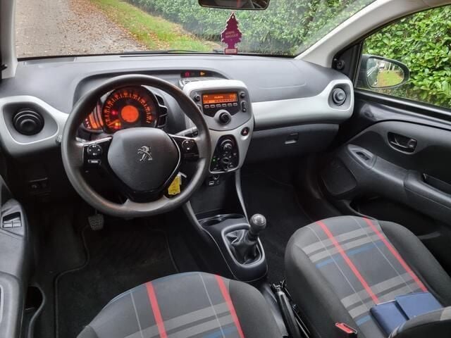 Occasion Peugeot 108 Active 69 PK (50 kW) 2015 Zwart Hatchback