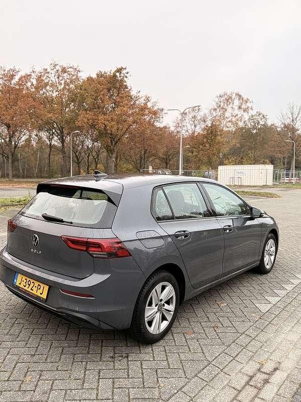 Grijs Occasion 2020 VW Golf VIII Life Hatchback | € 16.000 (Duur) - Afbeelding 1/4
