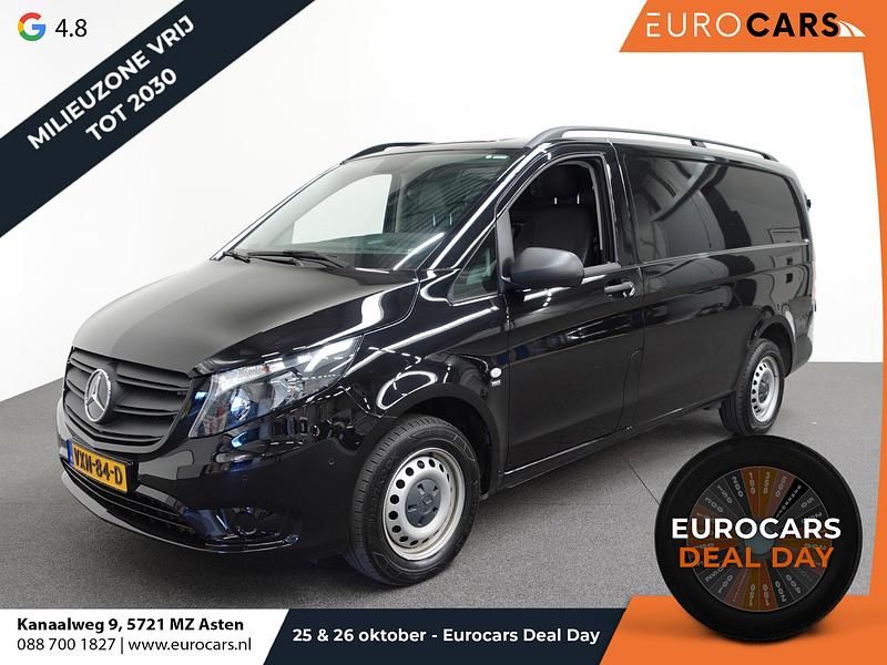 Zwart Gebruikt 2024 Mercedes Vito MPV | € 37.890 (Duur) - Afbeelding 1/4
