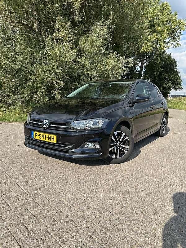 Zwart Gebruikt 2021 VW Polo United Hatchback | € 17.500 (Eerlijke prijs) - Afbeelding 1/4