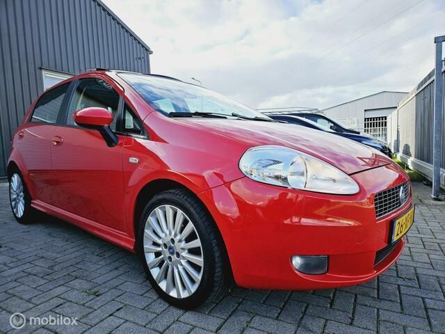 Occasion Fiat Grande Punto Emotion 95 PK (69 kW) 2007 Rood Hatchback