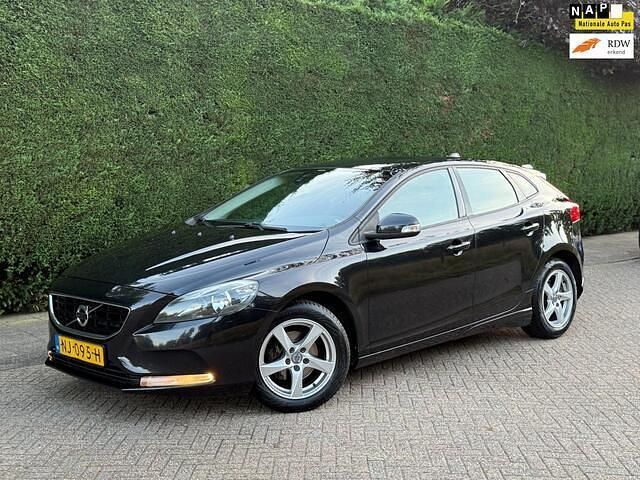 Occasion Volvo V40 Momentum 114 PK (83 kW) 2012 Zwart Stationwagen