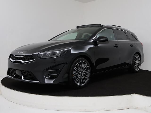 Black pearl (donker zwart metallic) Gebruikt 2025 Kia Ceed Sportswagon Stationwagen | € 39.440 - Afbeelding 1/4