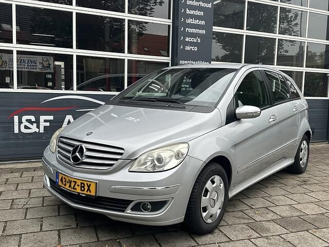Grijs Gebruikt 2007 Mercedes B170 MPV | € 4.390 (Eerlijke prijs) - Afbeelding 1/4