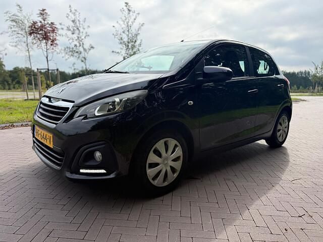 Zwart Gebruikt 2015 Peugeot 108 Hatchback | € 4.795 (Eerlijke prijs) - Afbeelding 1/4