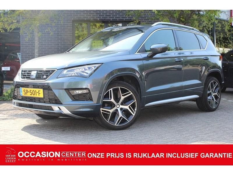 Grijs Gebruikt 2018 Seat Ateca FR SUV | € 24.450 (Eerlijke prijs) - Afbeelding 1/4