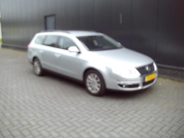 Grijs Gebruikt 2009 VW Passat Comfortline Stationwagen | € 2.750 (Eerlijke prijs) - Afbeelding 1/4