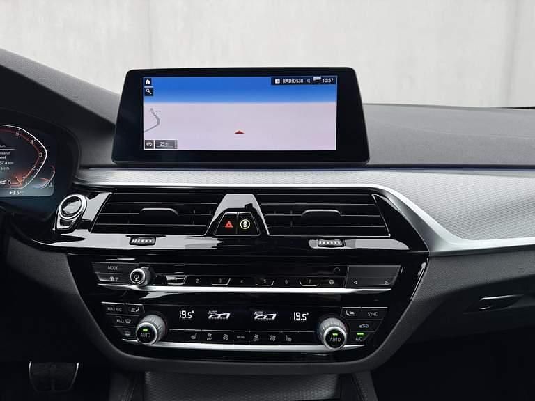 Occasion BMW 520 Sport Line 184 PK (135 kW) 2020 Carbonschwarz metallic (zwart metallic) Sedan