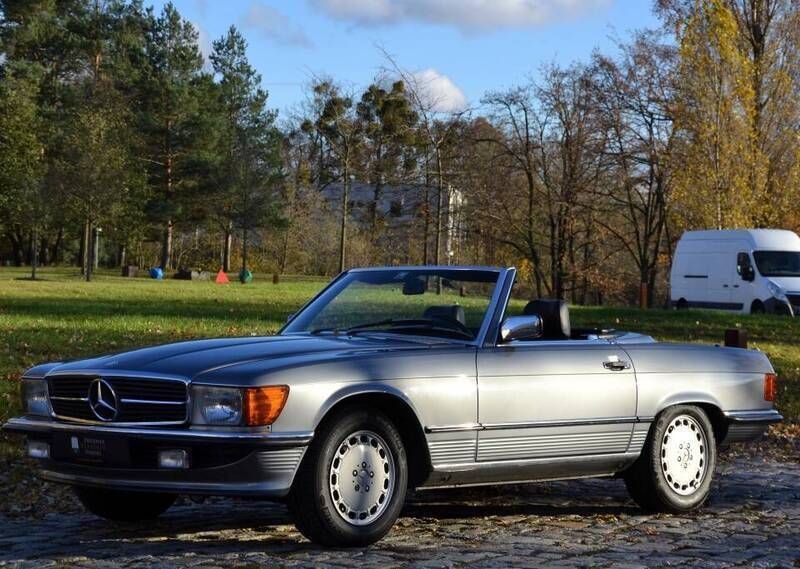 Zilverbriliantsilber metallic Gebruikt 1987 Mercedes SL300 Cabriolet | € 54.500 - Afbeelding 1/4