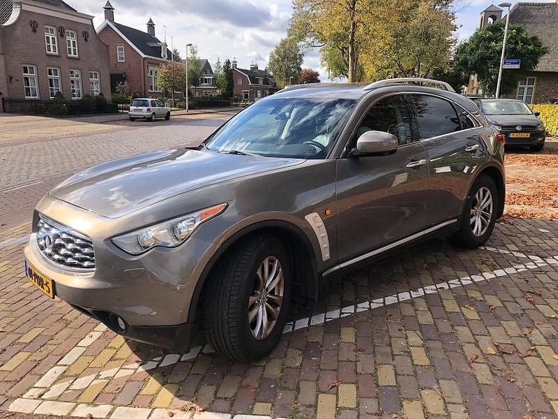 Grijs (metallic) Gebruikt 2009 Infiniti Fx35 SUV | € 10.990 - Afbeelding 1/4
