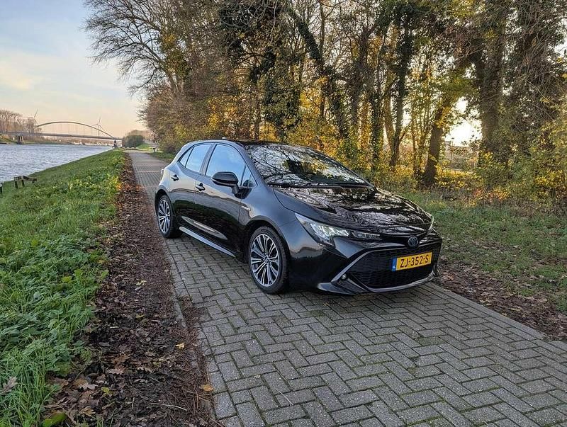 Occasion Toyota Corolla Edition 98 PK (72 kW) 2019 Zwart Hatchback