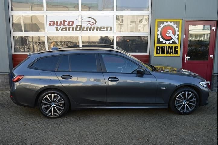 Occasion BMW 320e 204 PK (150 kW) 2022 Grijs Stationwagen