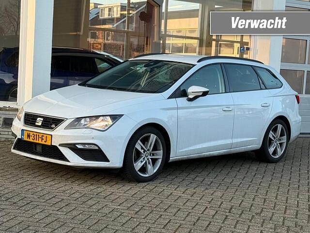 Wit Occasion 2019 Seat Leon FR Stationwagen | € 12.945 (Super prijs) - Afbeelding 1/4