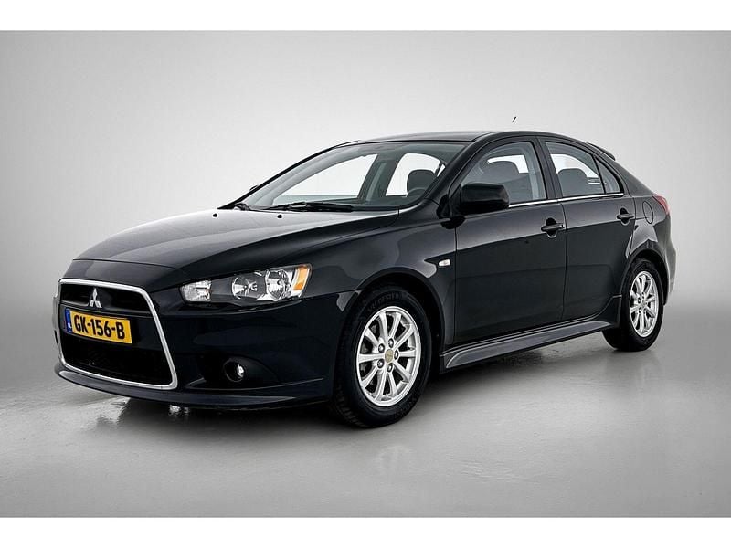 Zwart Gebruikt 2015 Mitsubishi Lancer Edition Hatchback | € 7.995 (Iets duurder) - Afbeelding 1/3