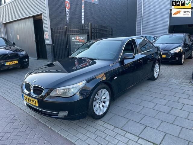 Zwart, metallic lak Gebruikt 2007 BMW 525 M Sport Sedan | € 4.999 (Goede deal) - Afbeelding 1/4