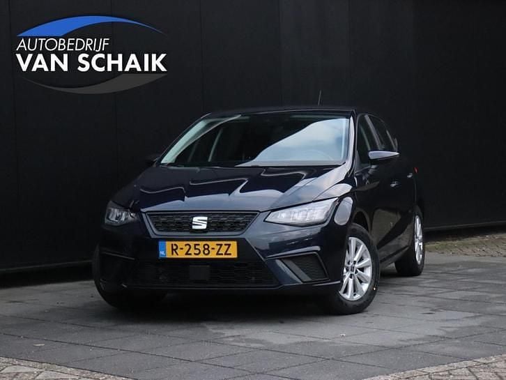 Blauw Occasion 2023 Seat Ibiza Style Hatchback | € 14.950 (Goede deal) - Afbeelding 1/4