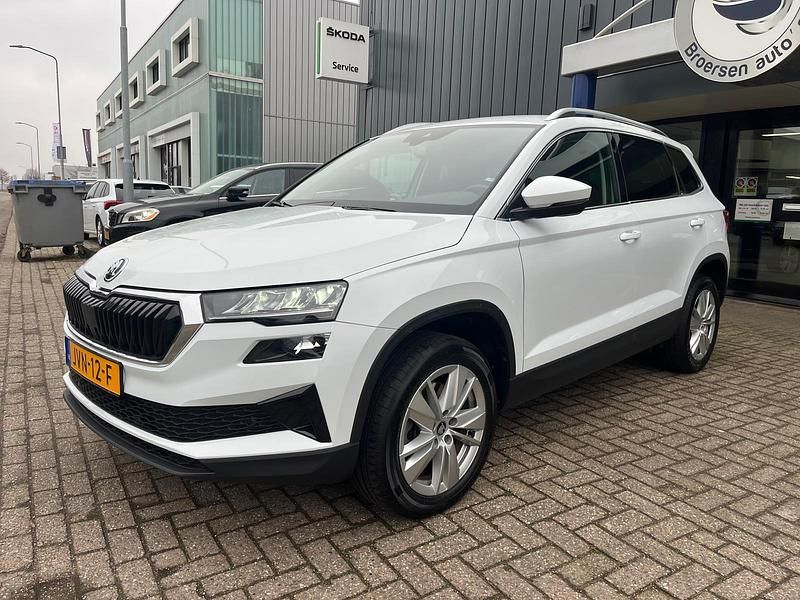 Occasion Skoda Karoq Selection 150 PK (110 kW) 2025 Wit (metallic) SUV