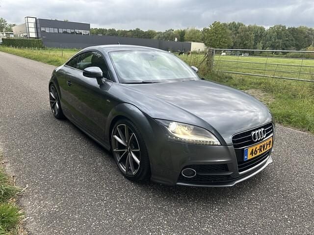 Grijs Gebruikt 2011 Audi TT Proline Coupé | € 13.950 (Iets duurder) - Afbeelding 1/4
