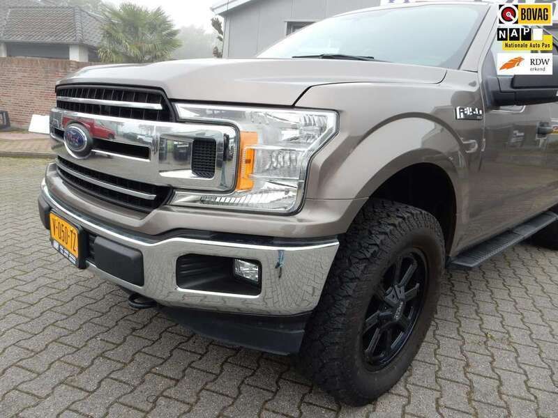 Grijs Gebruikt 2019 Ford F-150 XLT Pickup | € 34.950 - Afbeelding 1/4