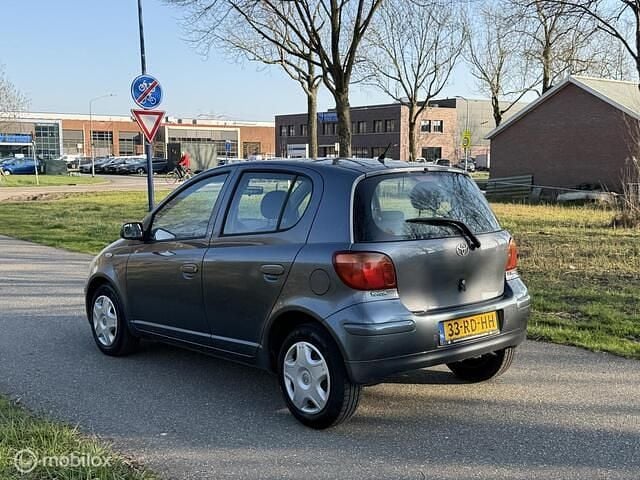 Occasion Toyota Yaris 87 PK (63 kW) 2005 Blauw Hatchback