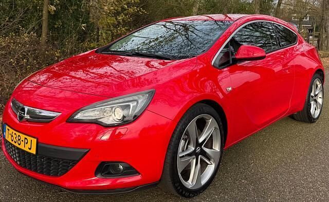 Occasion Opel Astra GTC Sport 140 PK (102 kW) 2011 Rood Hatchback
