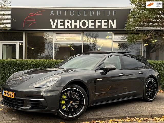 Grijs (metallic) Occasion 2018 Porsche Panamera Sport Turismo Stationwagen | € 49.950 (Eerlijke prijs) - Afbeelding 1/4