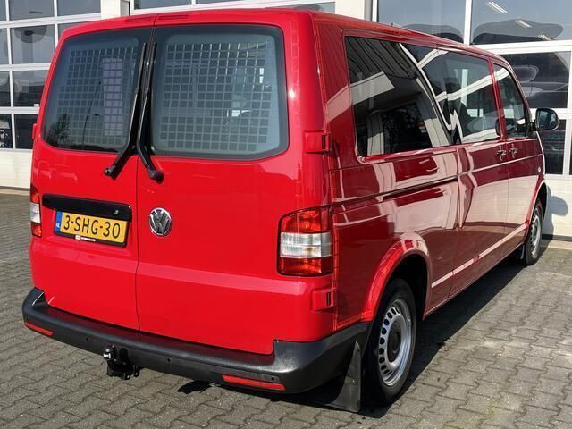 Occasion VW T5 Trendline 140 PK (102 kW) 2013 Rood Van