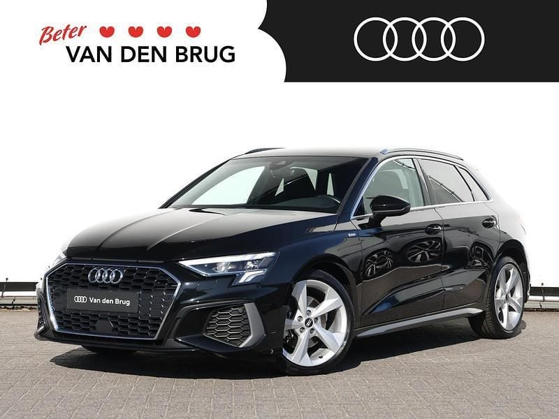Zwart Gebruikt 2021 Audi A3 Sportback Advanced Hatchback | € 25.800 (Goede deal) - Afbeelding 1/4