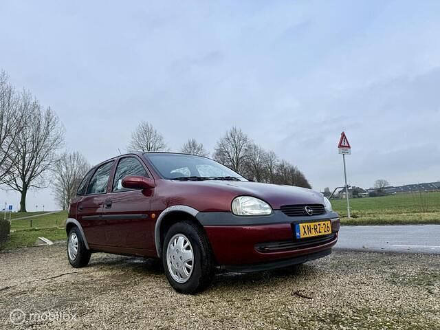 Occasion Opel Corsa 65 PK (47 kW) 1999 Rood Hatchback
