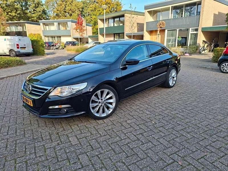 Zwart Gebruikt 2009 VW CC Sedan | € 5.550 - Afbeelding 1/4