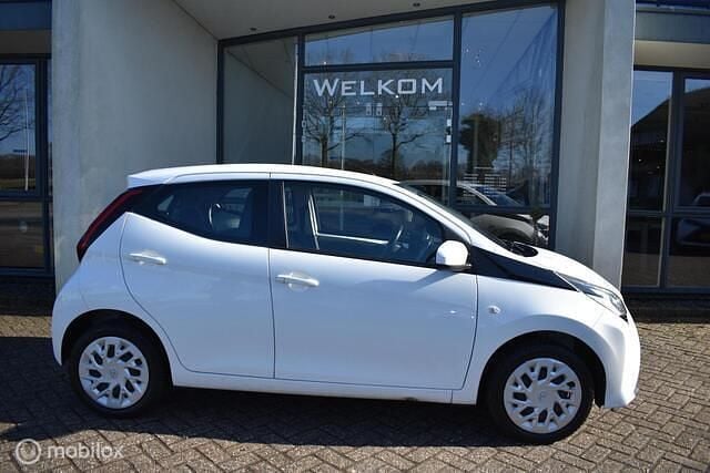 Occasion Toyota Aygo X-play 72 PK (52 kW) 2019 Wit Hatchback