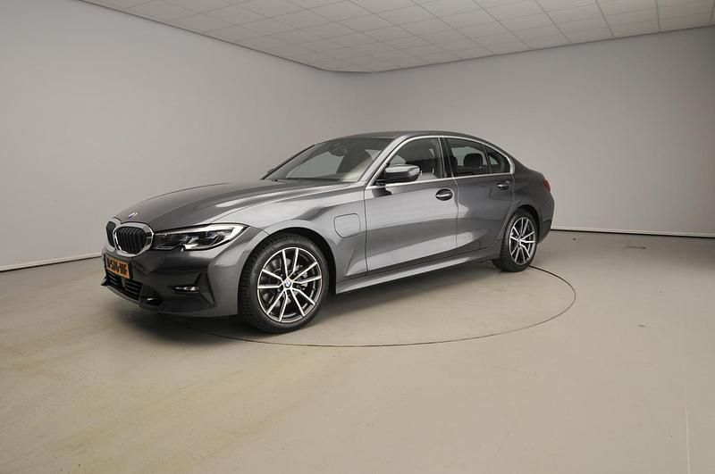 Occasion BMW 320e Comfort Edition 204 PK (150 kW) 2021 Grijs Sedan