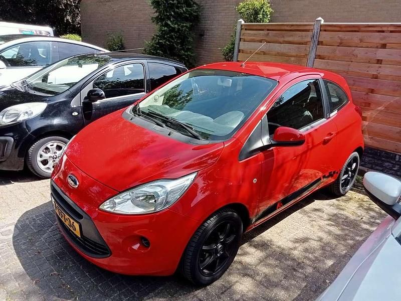 Occasion Ford Ka Style 69 PK (50 kW) 2014 Rood Hatchback